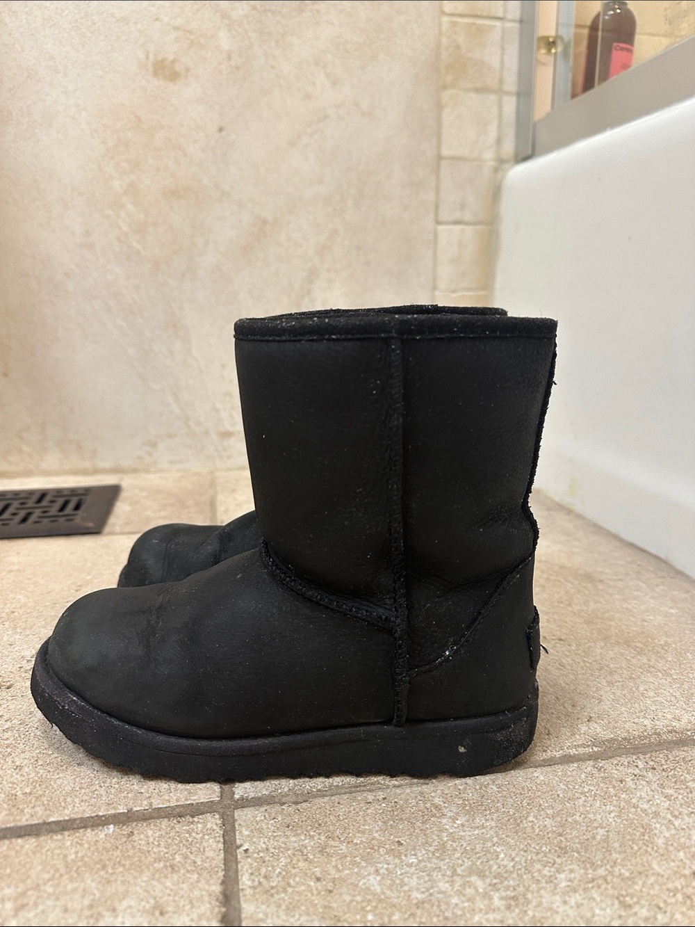 Black Kids Ugg boots